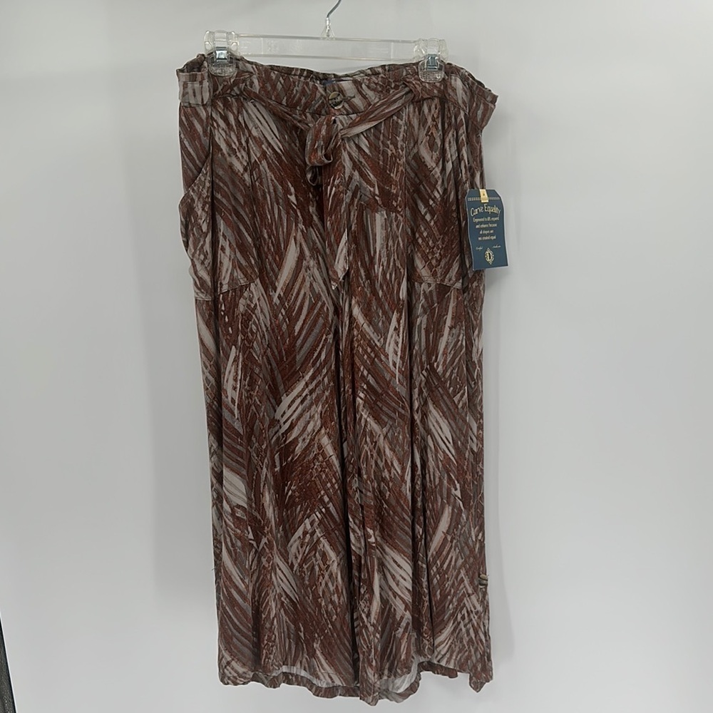 Democracy Brown Palm Patterned Wide Leg Capris Size 10 NWT